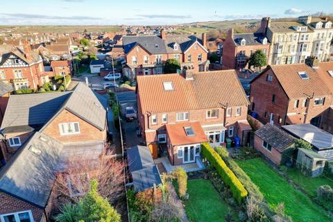 3 bedroom semi-detached house for sale, 37 Prospect Hill, Whitby