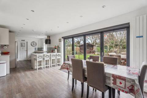 169 Cherry Tree Road, Beaconsfield, HP9 1BB