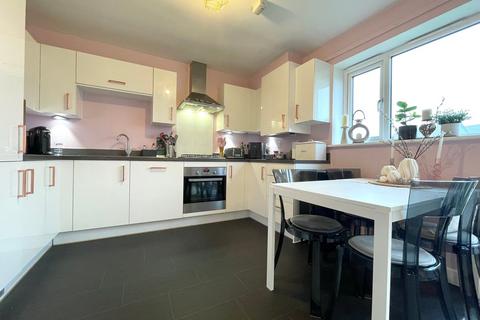 2 bedroom apartment for sale, Cicero Crescent, Fairfields, Milton Keynes, MK11