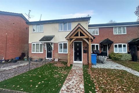 3 bedroom terraced house for sale, Nightingale Close, Farnborough, Hampshire, GU14