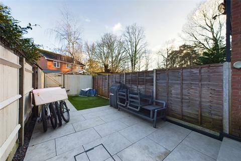 3 bedroom terraced house for sale, Nightingale Close, Farnborough, Hampshire, GU14