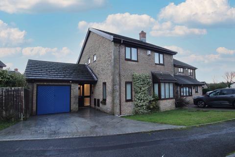 4 bedroom detached house for sale, Manor Chase, Beddau, CF38 2JD