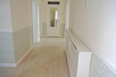 2 bedroom apartment to rent, Marine Parade, Whitstable, CT5