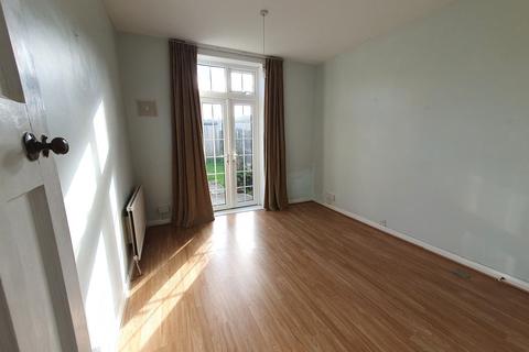 2 bedroom apartment to rent, Marine Parade, Whitstable, CT5