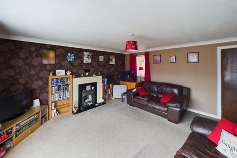 2 bedroom flat for sale, Moray Place, Fort William PH33