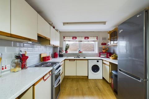 2 bedroom flat for sale, Moray Place, Fort William PH33