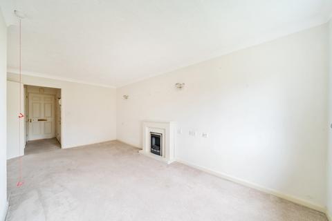 1 bedroom retirement property for sale, Mervyn Road, Shepperton, Surrey, TW17