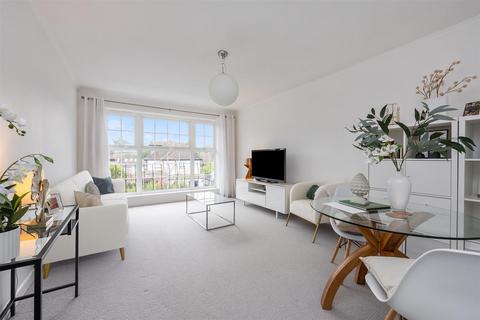 2 bedroom flat for sale, Withdean Rise, Withdean, Brighton