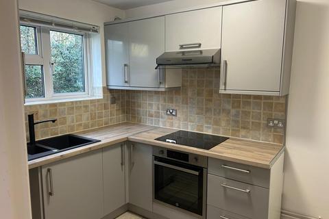 1 bedroom flat to rent, Menzies Avenue, Laindon SS15