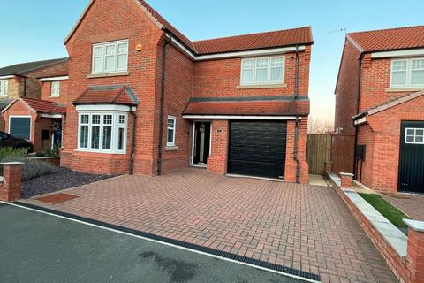 4 bedroom detached house for sale, Amberwood Drive Lundwood