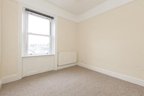 2 bedroom flat to rent, Swadford Street, Skipton, UK, BD23