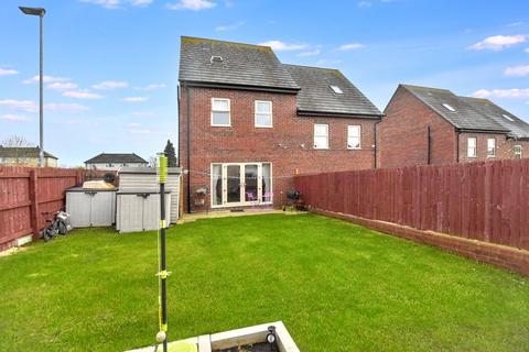 4 bedroom semi-detached house for sale, Cardwell Road, Leeds, West Yorkshire