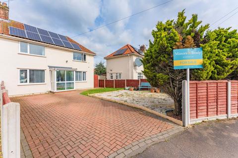 3 bedroom semi-detached house for sale, Brasier Road, Norwich