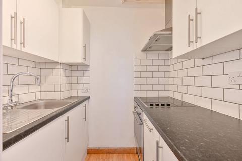 1 bedroom flat to rent, Gloucester Terrace, Bayswater, London, W2