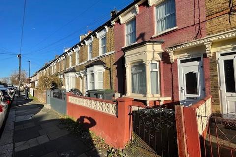 3 bedroom house to rent, Birkbeck Road, Tottenham, London