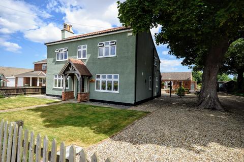 4 bedroom detached house for sale, Main Road, Grainthorpe LN11