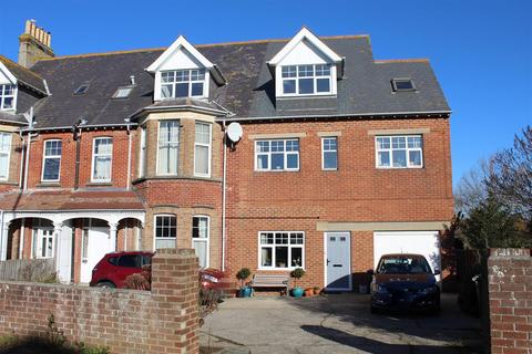 2 bedroom maisonette to rent, Melcombe Avenue, Weymouth