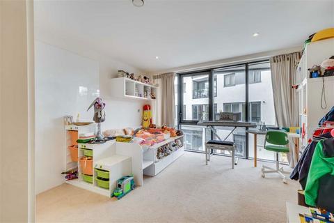 3 bedroom flat for sale, Tanner Street, London SE1