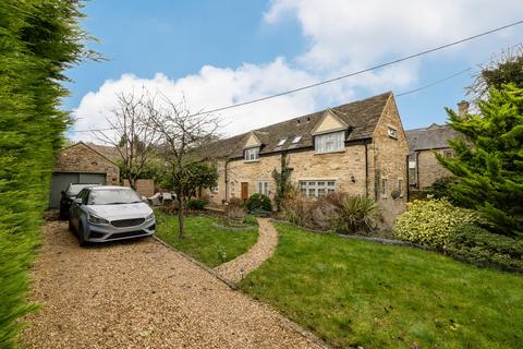 3 bedroom cottage for sale, Burford Road, Brize Norton, Oxfordshire, OX18