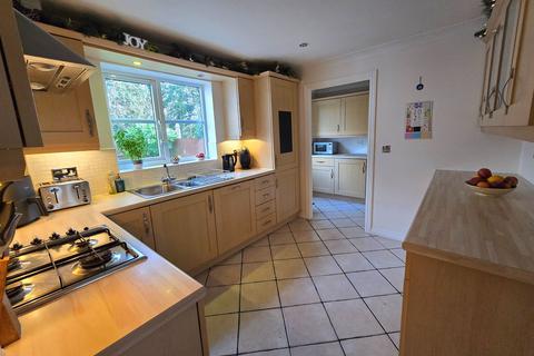 4 bedroom detached house for sale, Clos Yr Hesg, Swansea SA7