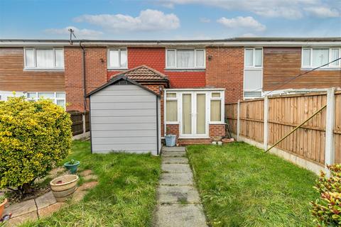 3 bedroom terraced house for sale, Chepstow Avenue, Sale