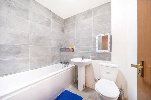 1 bedroom apartment for sale, Keats Close, Enfield EN3