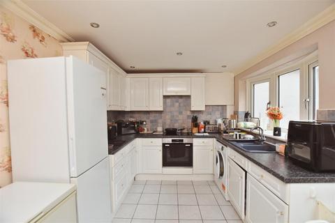 3 bedroom semi-detached house for sale, East Bridge Road, South Woodham Ferrers