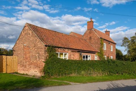 2 bedroom semi-detached bungalow for sale, Maltkiln Road, Fenton, Lincoln LN1