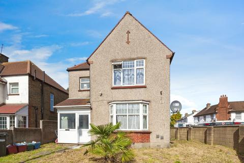 3 bedroom detached house for sale, Great West Road, Hounslow TW5