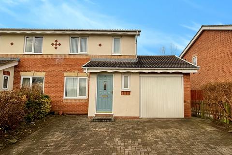 3 bedroom semi-detached house for sale, Woodlea, Forest Hall, Newcastle upon Tyne, NE12