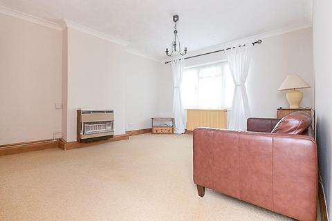 1 bedroom flat to rent, Hawthorn Avenue, Brentwood