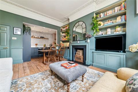 2f Almeric Road, London, SW11 1HL