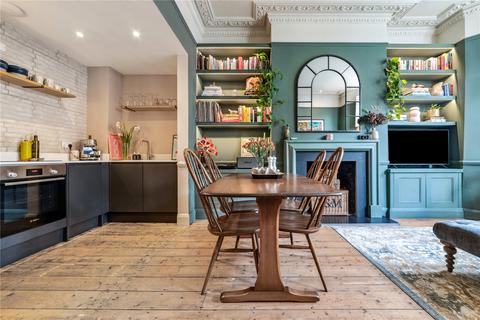 2f Almeric Road, London, SW11 1HL