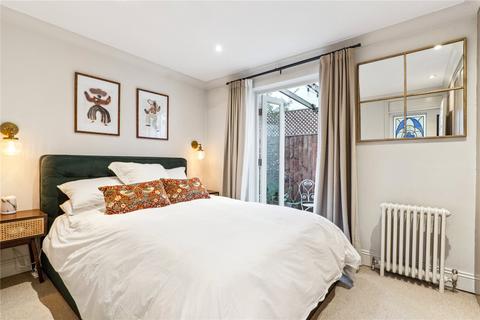 2f Almeric Road, London, SW11 1HL