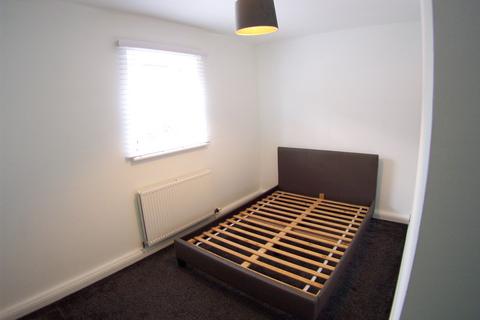 Studio to rent, St Michaels Crescent, Headingley, Leeds