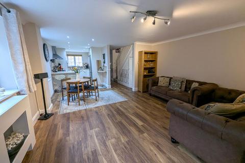 2 Beacon Bottom, Park Gate, Southampton, SO31 7GQ