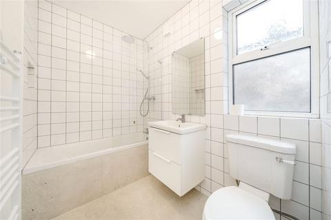 3 bedroom apartment to rent, London NW2