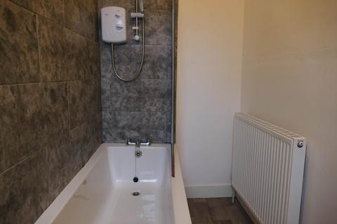 2 bedroom flat to rent, High Street, Ayr