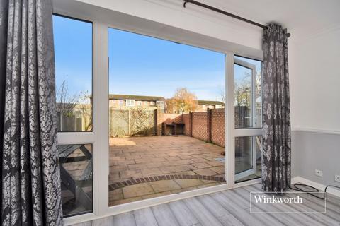 25 Handside Close, Worcester Park, KT4 8QG