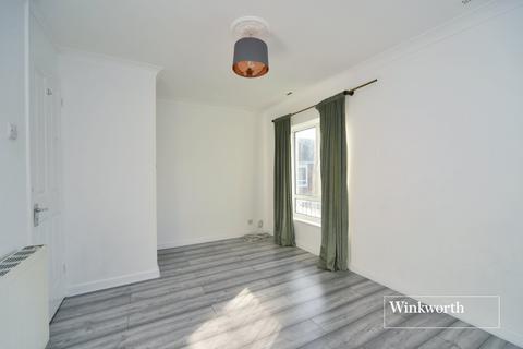 25 Handside Close, Worcester Park, KT4 8QG
