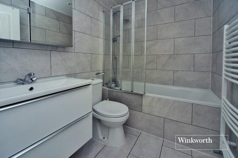 25 Handside Close, Worcester Park, KT4 8QG