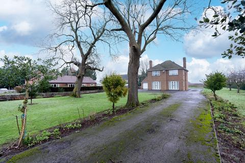 4 bedroom detached house for sale, Clay Lake, Spalding PE12