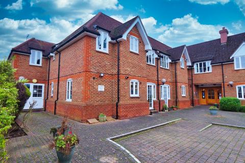 2 bedroom apartment for sale, Main Road, Gidea Park, RM2