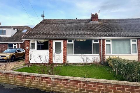 3 bedroom bungalow to rent, Newstead Avenue, Holton Le Clay, DN36