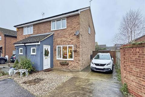 2 bedroom semi-detached house for sale, Skiddaw Close, White Court, Braintree