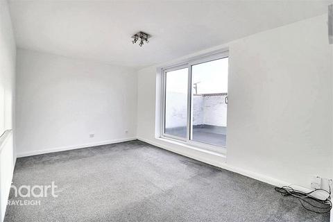 2 bedroom maisonette to rent, Steeplehall, Basildon