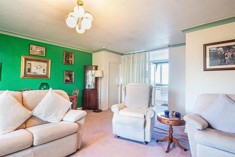 2 bedroom apartment for sale, 14 Rushleigh Court, Dore Road, Dore, S17 3HB