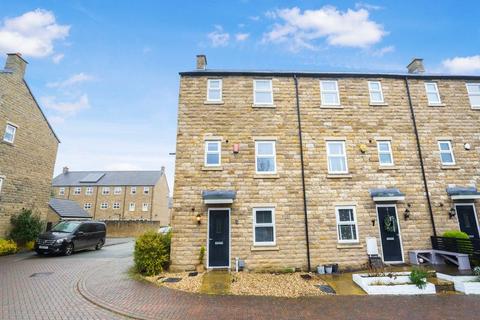 4 bedroom terraced house to rent, Guiseley, Leeds LS20