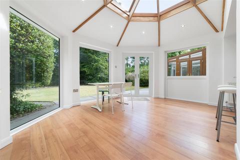 5 bedroom detached house for sale, Oaklands Close, Ascot