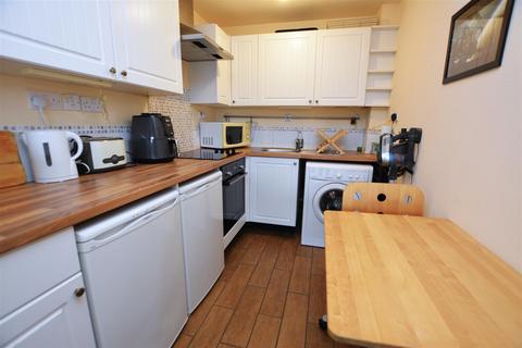 Studio for sale, Heathfield Drive, Mitcham CR4